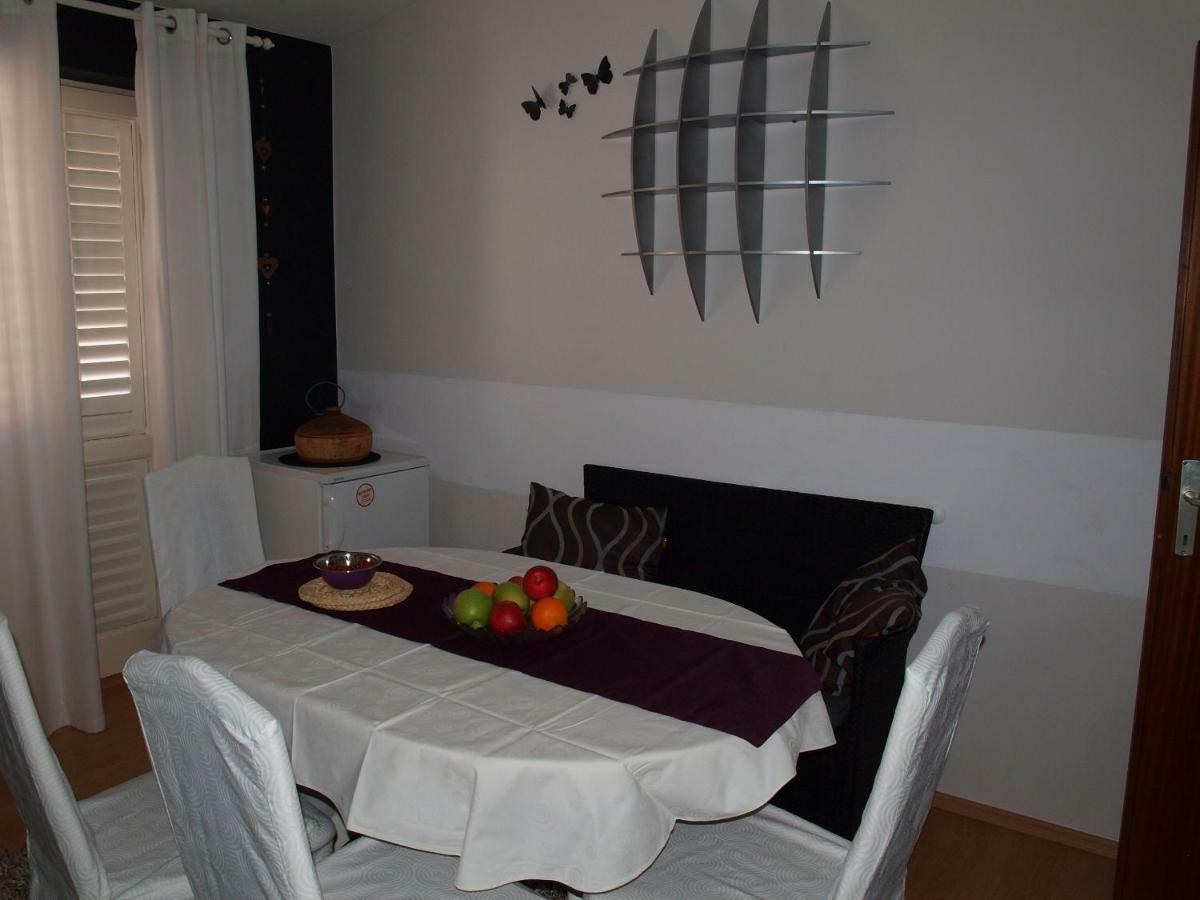 מאקרסקה Apartment Duje מראה חיצוני תמונה
