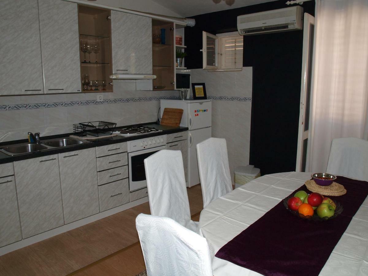 מאקרסקה Apartment Duje מראה חיצוני תמונה